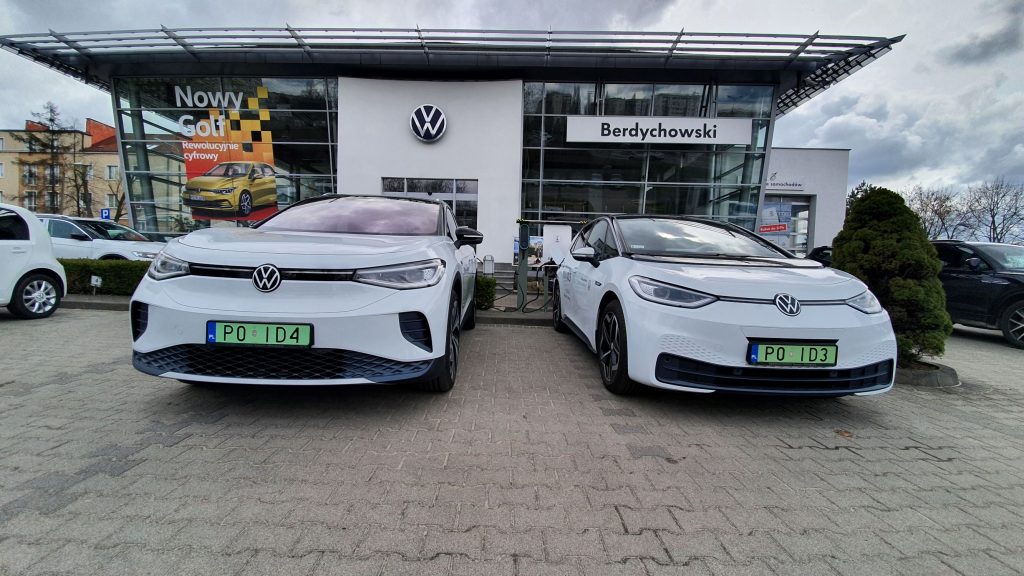 Pierwsze egzemplarze VW ID.4 trafiają do klientów w Polsce